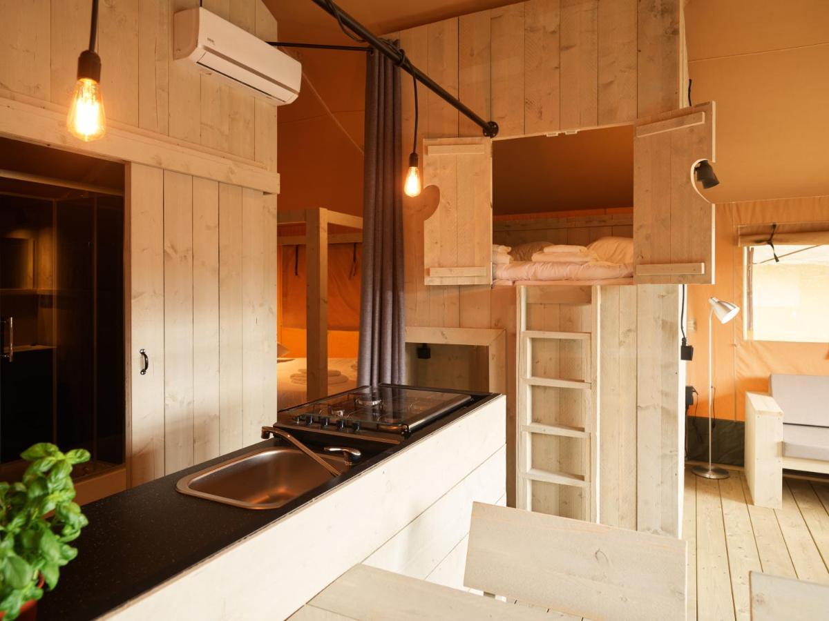 Hotel Dutchen Erfgoedpark De Hoop Glamping Uitgeest Exterior foto
